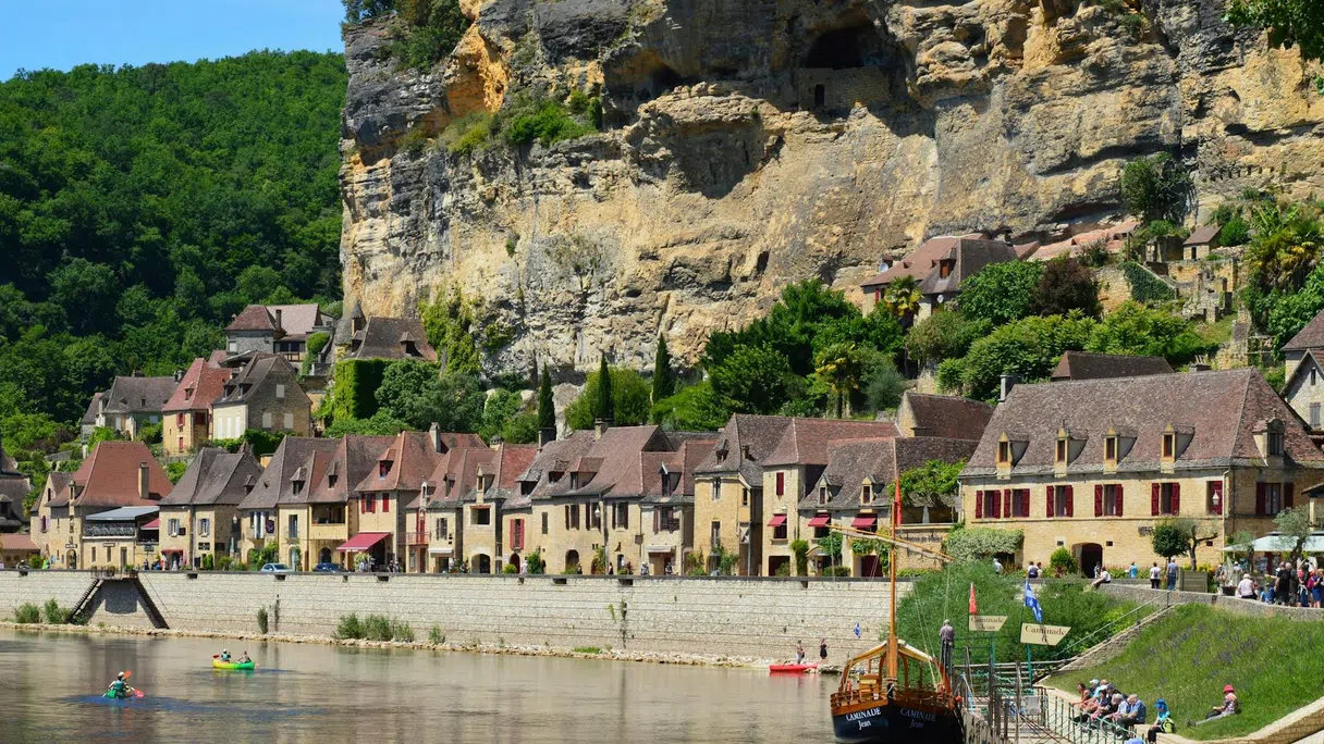 Stone houses along the Dordogne River at La Roque-Gageac
