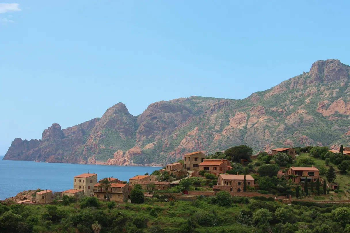 Piana with the red Corsican cliffs and sea beyond