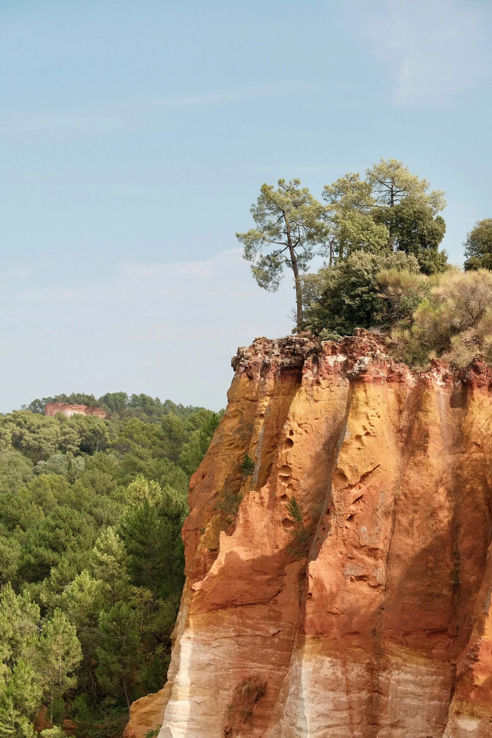 Ochre cliffs on the ochre trail in Roussillon