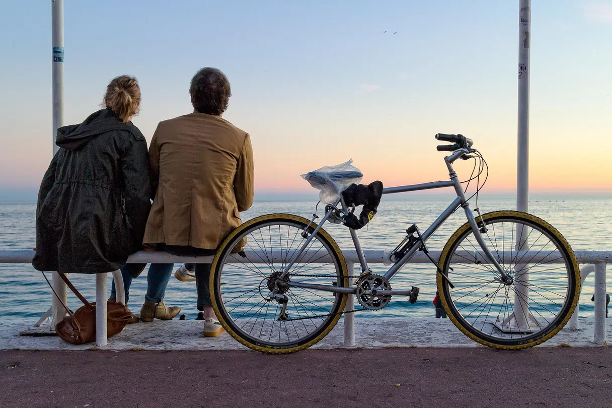 Cycling route in France: a coastal road with sea views